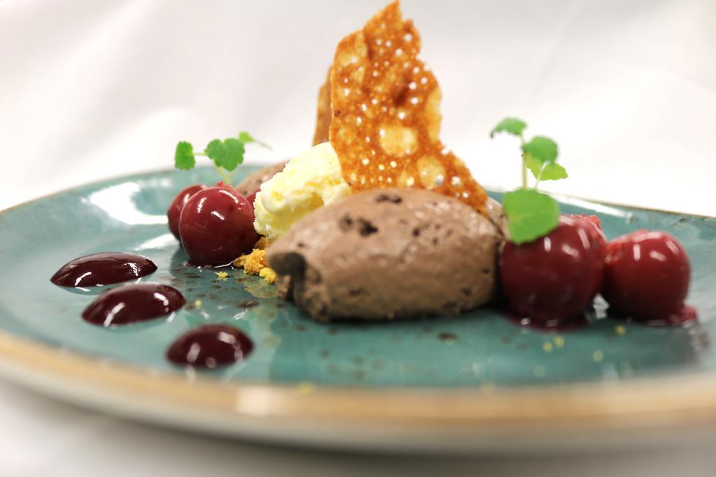 Saillant Hotel Maastricht City Centre - Auping Hotel Partner ภายนอก รูปภาพ