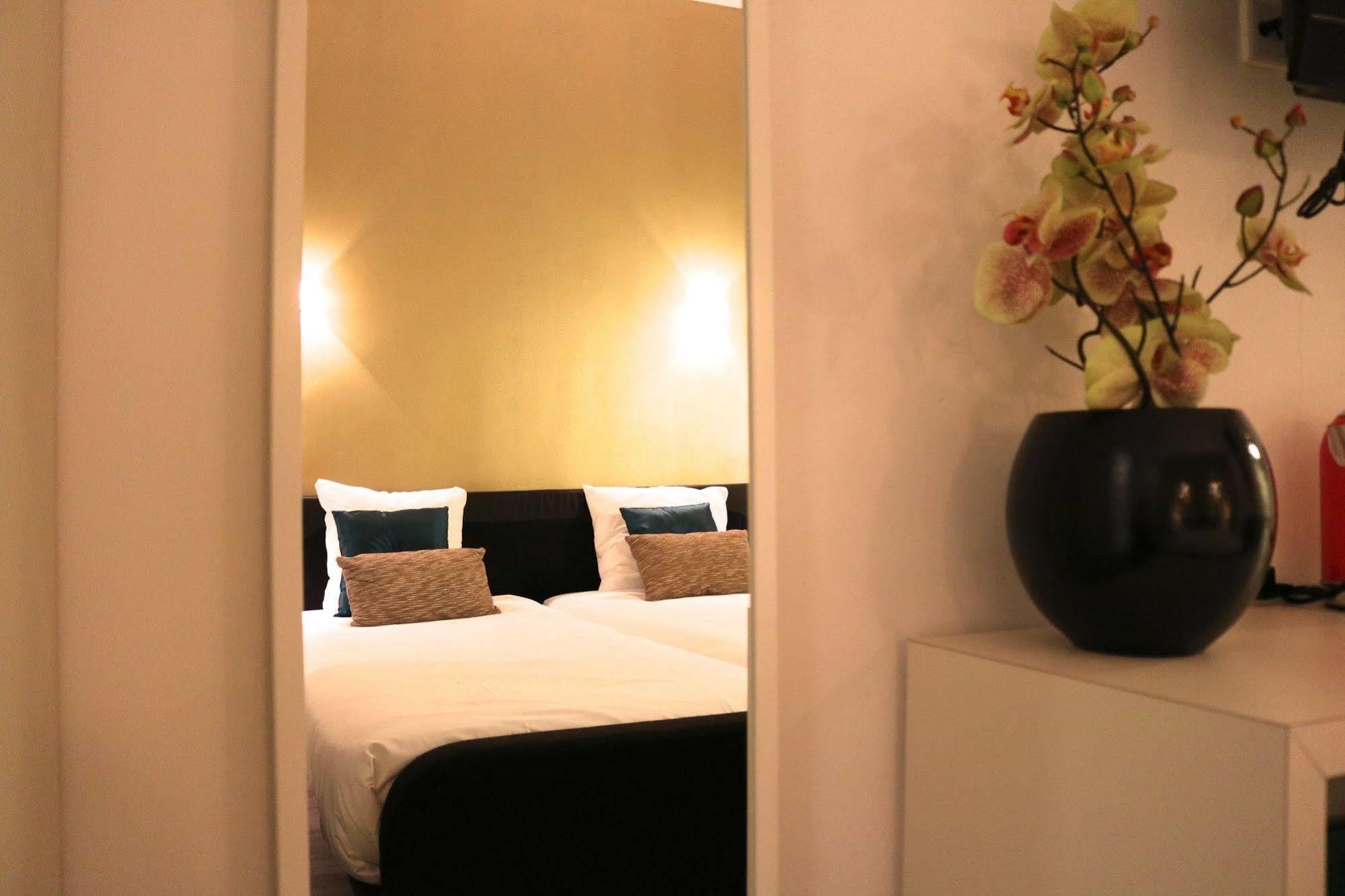 Saillant Hotel Maastricht City Centre - Auping Hotel Partner ภายนอก รูปภาพ